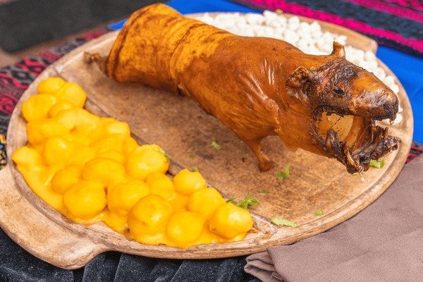 708 resultados de imágenes, fotos de stock e ilustraciones libres de regalías para Cuy asado | Shutterstock